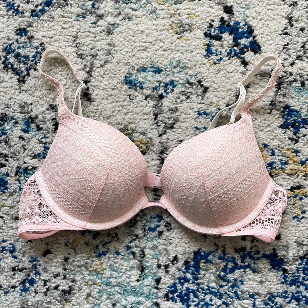 Victoria’s Secret Pink Lace Push-up Bra size 36A